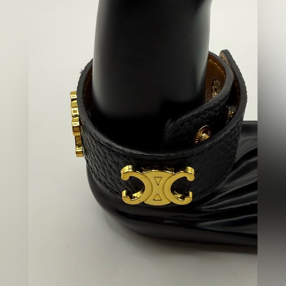 Luxury Black leather bracelet with gold-tone Cel logo snap closure New - Picture 9 of 9